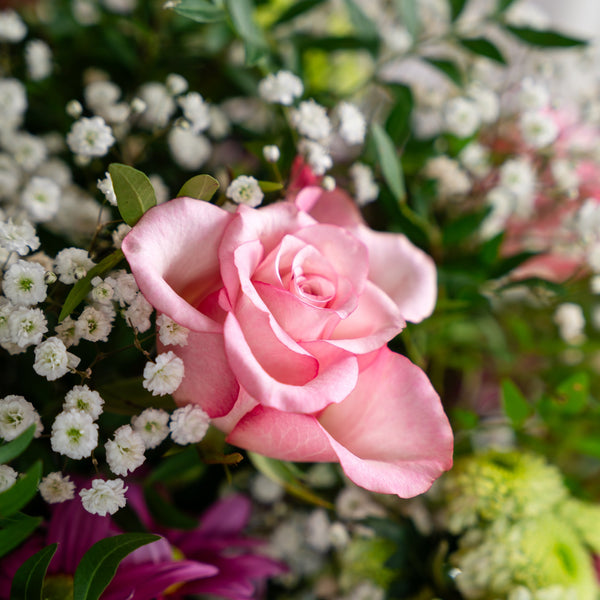 How Flower Delivery Works in Ireland: What to Look For Before You Order