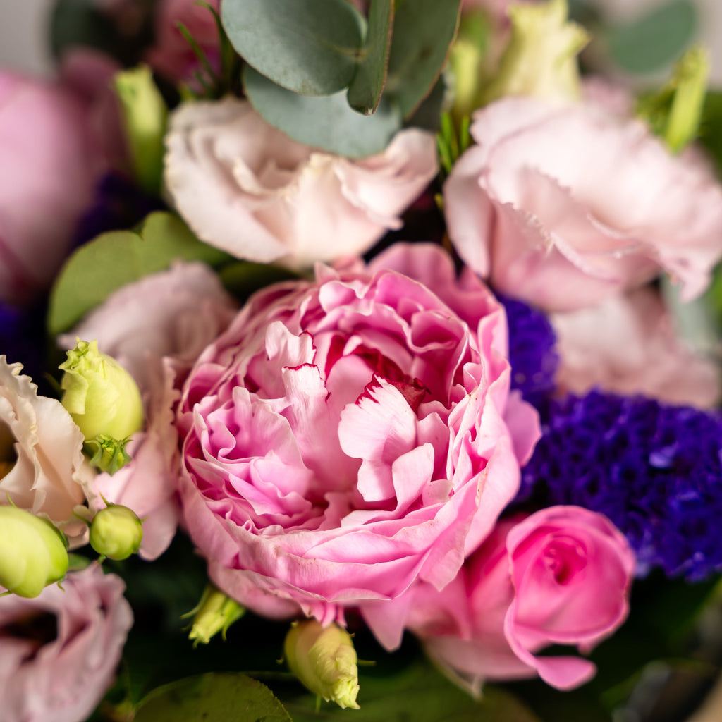 Why Do Flowers Wilt Faster in Summer? The Honest Explanation