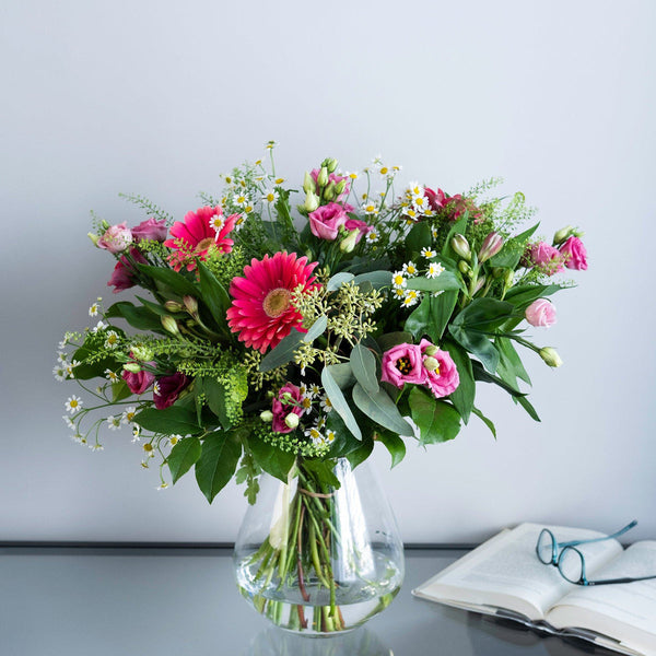 How Long Do Different Flowers Last in a Vase? What to Expect After Delivery